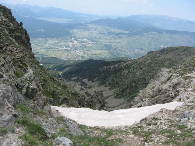 dernier névé au Cambre d' Aze